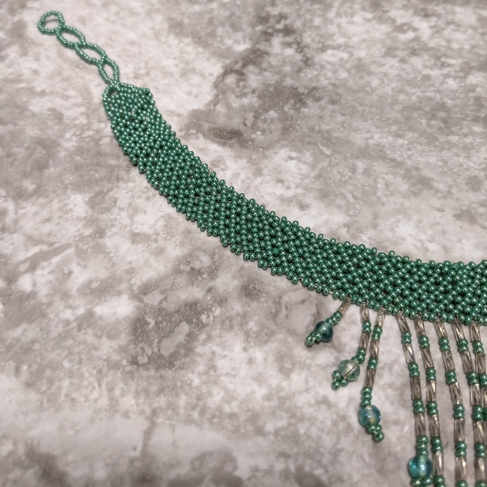 Elegant Jade Green Handmade Beaded Fringe Choker Necklace - Picture 3 of 6